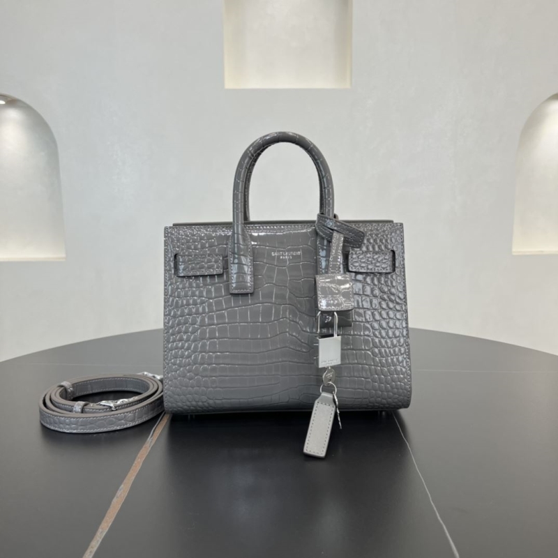 D*or top handle bags